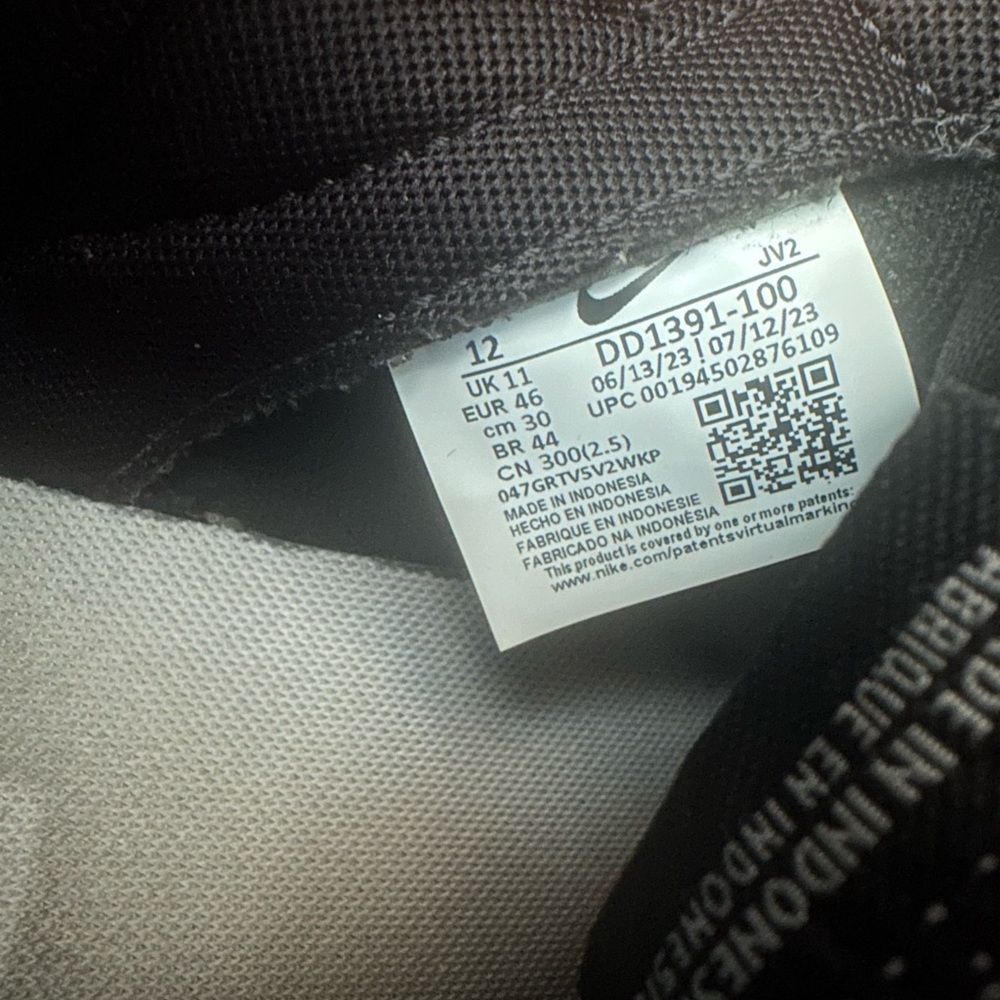 Men's Nike Dunk Low Retro (Panda) - Picture 5 of 5